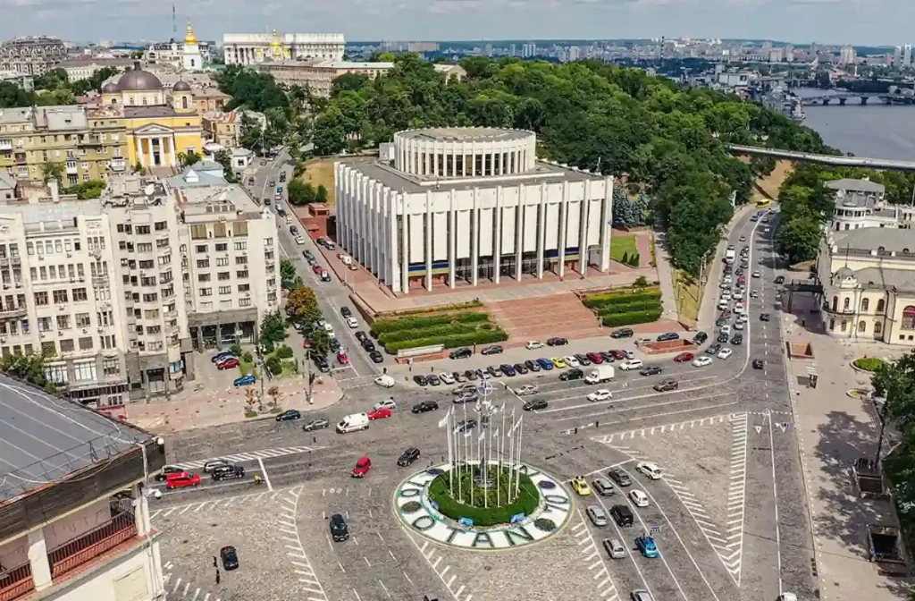 У Києві на тиждень обмежать рух Європейською площею