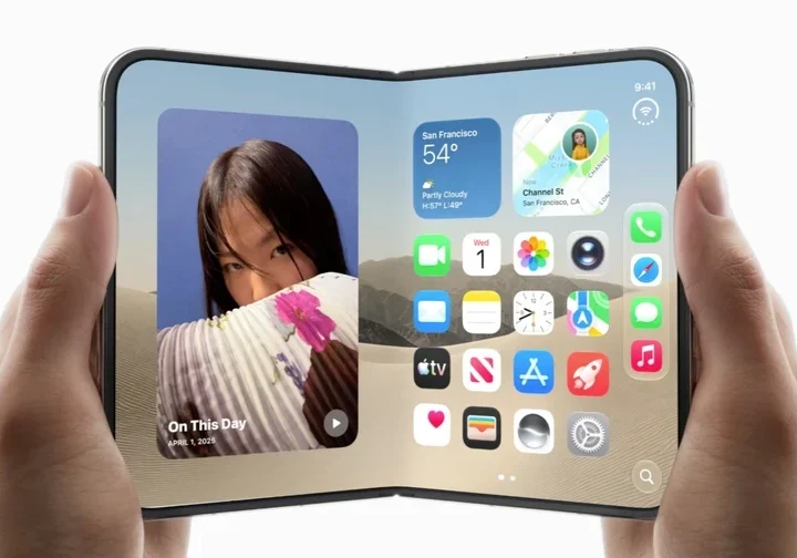Apple представила iPhone Duo – найтонший iPhone зі складаним екраном на 7,6 дюйма